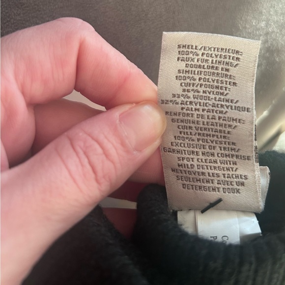 UGG All Weather Quilted Gloves With Knit Cuff Black Sz S/M NWT $95 - Picture 9 of 9